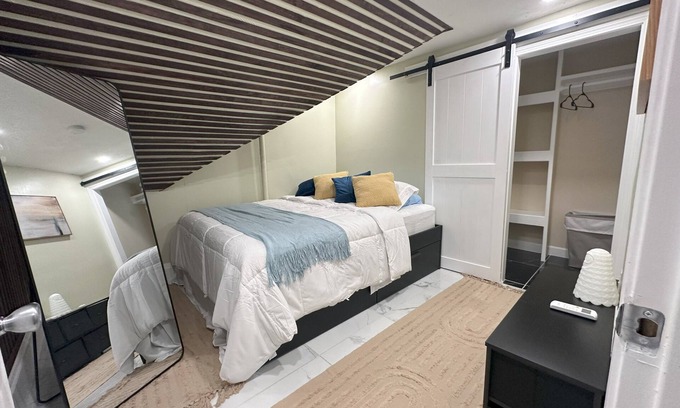Wanskuck Apartamento | Where comfort meets convenience in Providence, Rhode Island.