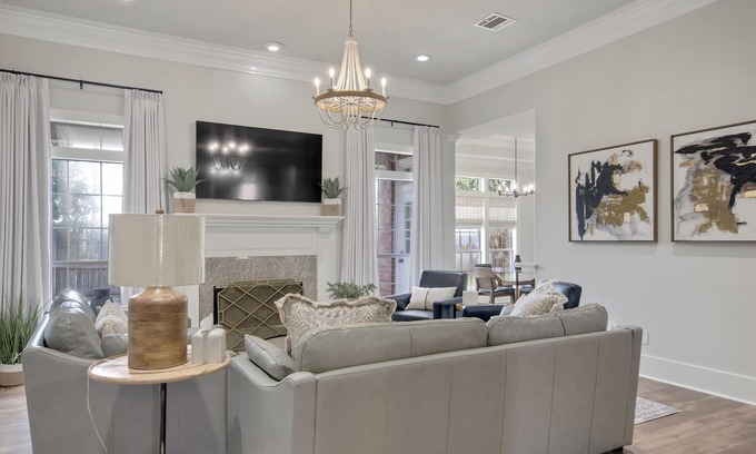 Milton Casa | Whether you need a quick weekend getaway or an extended stay, this home is you.