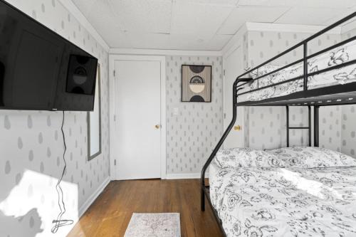 Bayonne Casa | Whimsical three
