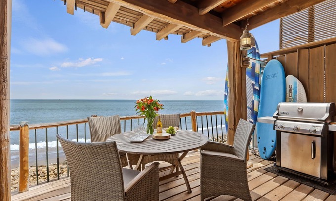 Montecito Casa | Hobbit House en Miramar Beach: ¡una experiencia única frente al mar!