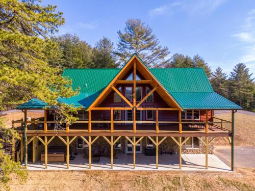 Jefferson Casa | Whiskey River by The New