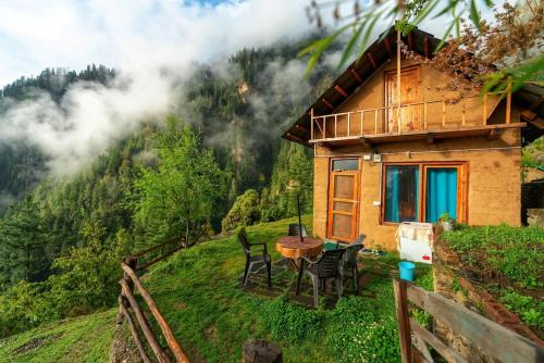 Banjar Casa | Whispering Pines Cottages Cabin by Bastiat Stays