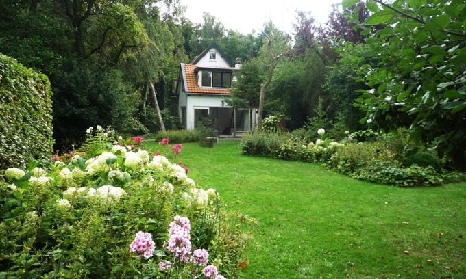 Municipality of Heiloo Cabaña | Whispering Woods - Tres Habitaciones Casa Rural, Capacidad 4