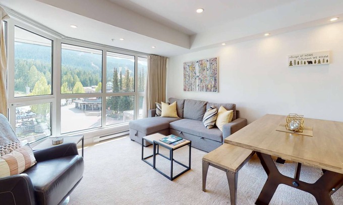 Blackcomb Hotel | Whistler Premier - Le Chamois - Signature 1 Bedroom # 416