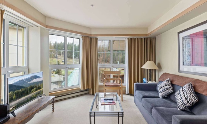 Blackcomb Hotel | Whistler - Le Chamois - 1 Bedroom #414