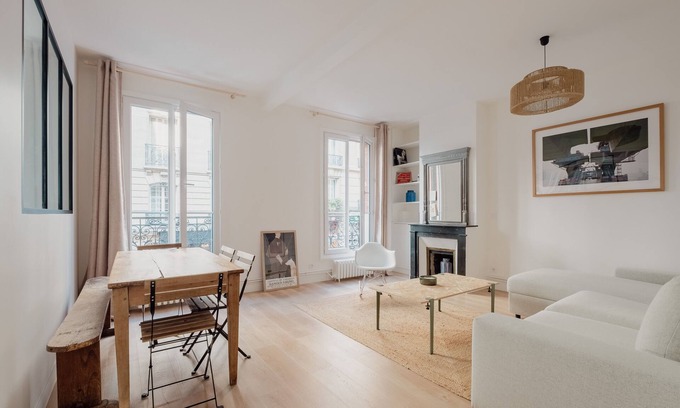 Pigalle Apartamento | White Beauty, by Veeve