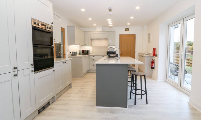 Amlwch Cabaña | White Bull House