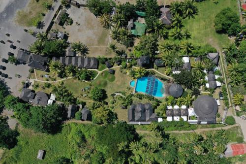 Zamboanguita Complejo | White Chocolate Hills Resort