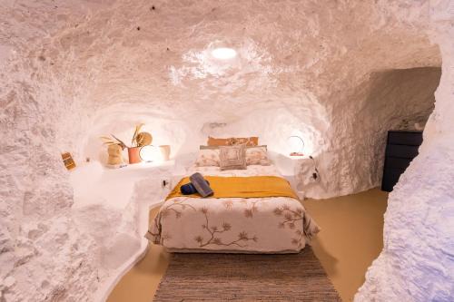 White Cliffs Casa | White Cliffs Accommodation -Daybreak Dugout - Unique Cave House