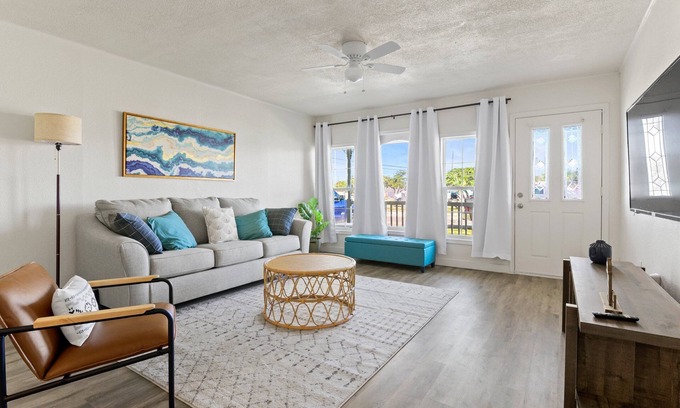 Aransas Pass Condominio | White Coral Cottage 2 Bed, 1 Bath