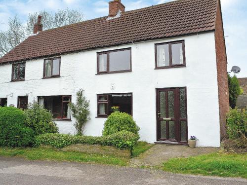 Hemingby Casa | White Cottage