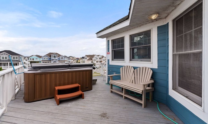 Buck Island Casa | White Dolphin: Hot Tub | Pool Access | Pets OK