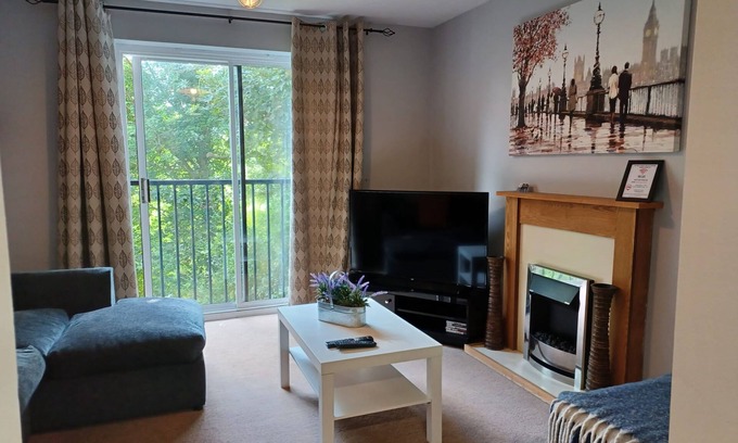 Dunstable Apartamento | White Door Malt-Huku Kwetu (Dunstable)