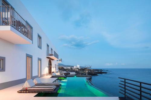 Lagoa Hotel | White Exclusive Suites & Villas