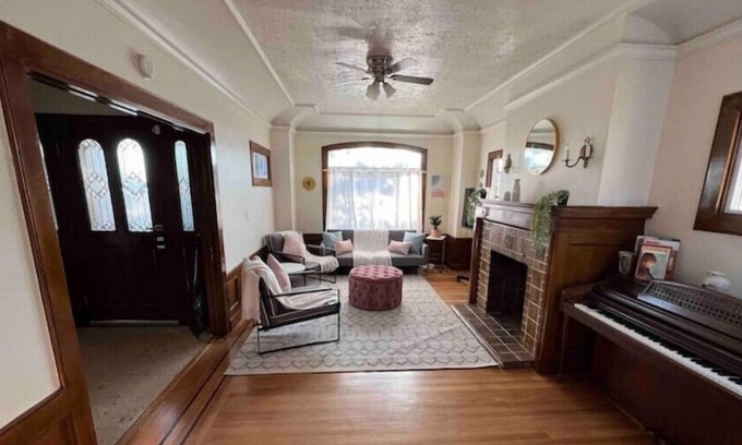 Oakland Casa | “White House” near SF; pet, kids, 12 people & more