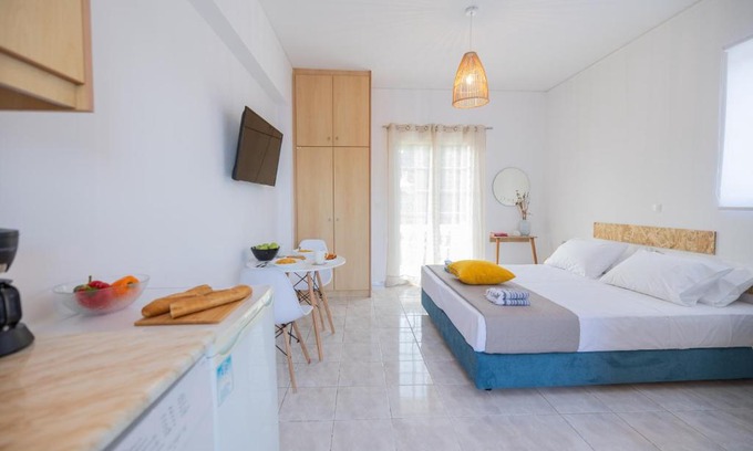 Razata Apartamento | White House studios & apartments