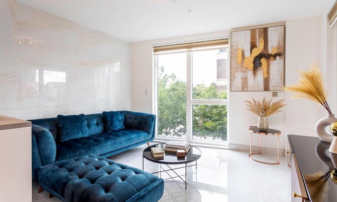 Stratford Apartamento | White Marble Tranquility, Park Side Life
