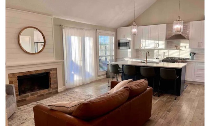 Sugar Land Apartamento | White Oak - Your Home Away From Home