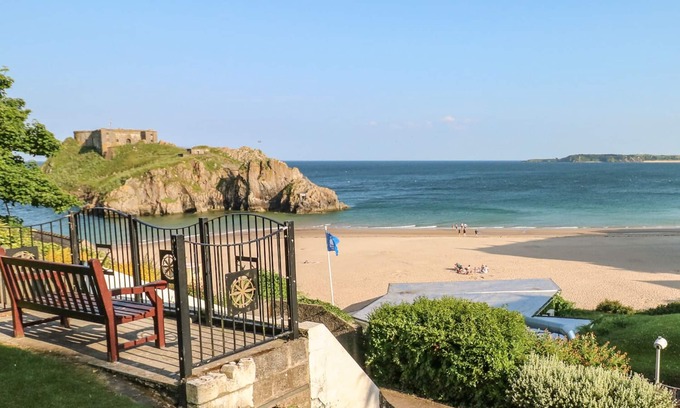 Haverfordwest Cabaña | White Thorns