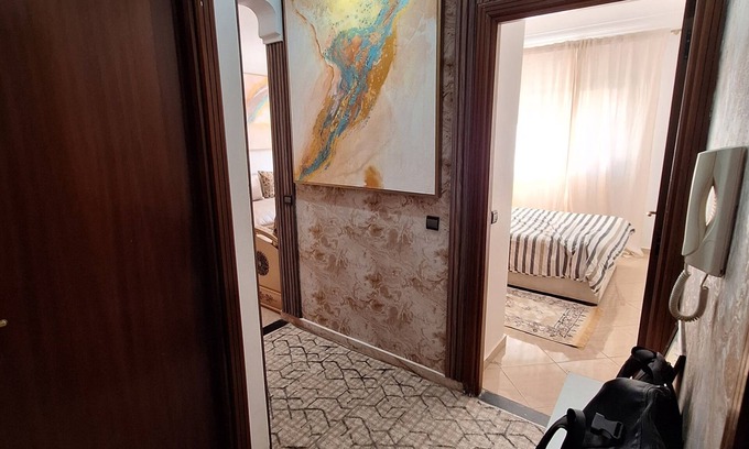 Belvedere Apartamento | Whole house 2 mun from Casa-voyageur