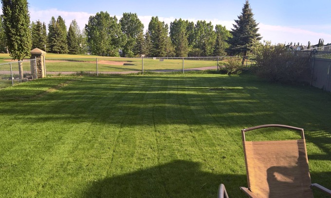 West Edmonton Casa | Whole house In Golf Course By Henday/Whitemud, Near Acheson-Long Stay Discount!