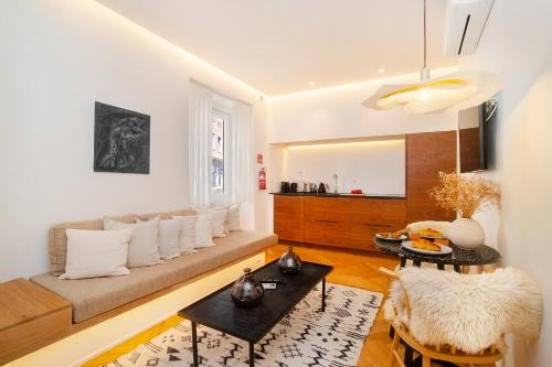 Alfama Apartamento | WHome Lisbon Charm Walk to Graça Viewpoints