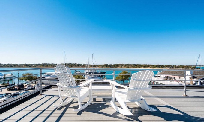 Morehead City Condominio | Why Knot Getaway...Rooftop with WaterView! Unit D