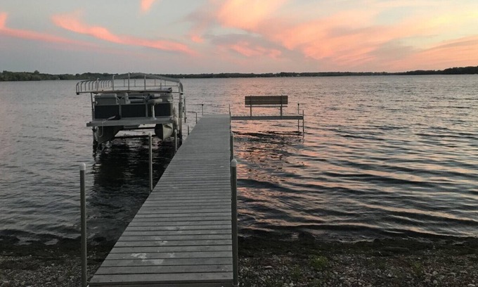 Faribault Casa | Why not stay at the lake?