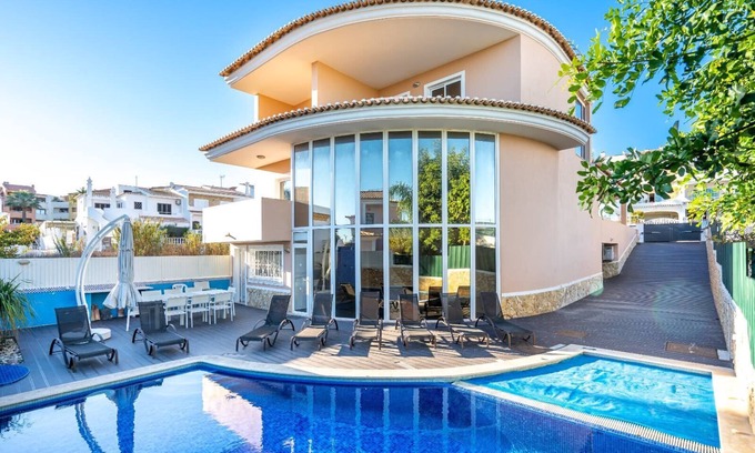 Correeira Casa | Piscina climatizada y SPA Villa, vista al mar, en zona tranquila en el centro de Albufeira, 12 / 14p