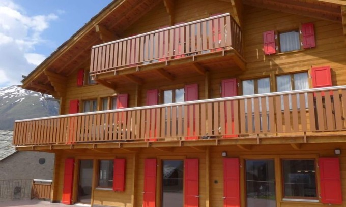 Graechen Apartamento | Wiedersehn 1. Stock by Interhome