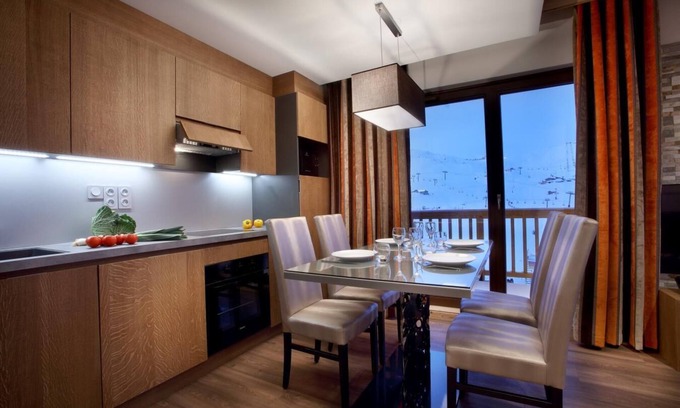 Arc-2000 Apartamento | Wifi, 50m del centro estación, fitness, piscina, sauna, hammam, balcón, tv, local para esquís, 85m²