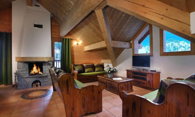 Oz Apartamento | Wifi, 50m del centro estación, fitness, piscina, sauna, hammam, balcón, chimenea o estufa a leña, tv