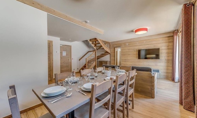 La Rosiere Apartamento | Wifi, 50m del centro estación, 4.o piso, vista montaña, piscina, sauna, hammam, balcón, parking, tv