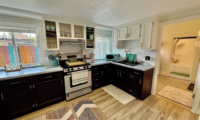 Poplar Grove Casa | Wild Bird Grove-Near Downtown SLC