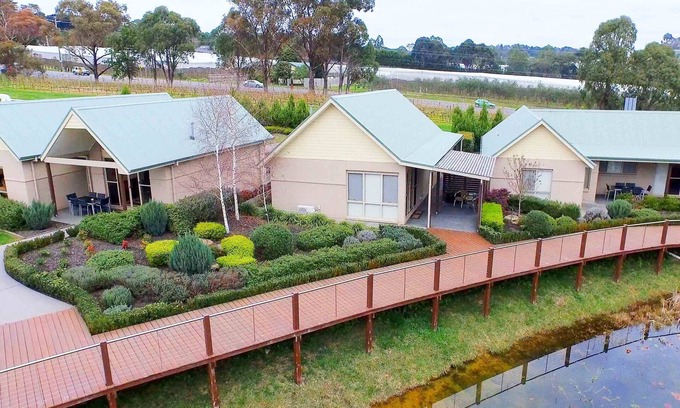 Seville Apartamento | Wild Cattle Creek Estate