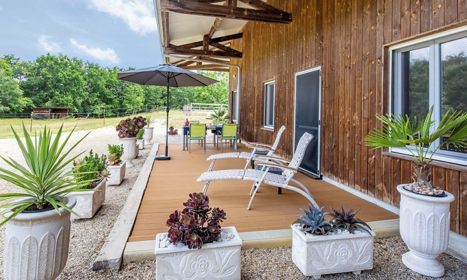 Nouvelle-Aquitaine Apartamento | Wild & Free" air-conditioned apartment at the Château de Bellevue stud farm