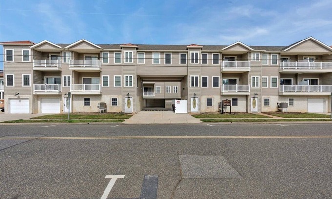 Cape May - Wildwood Condominio | Wild Pearl - 3br/2ba - Parking - HEATED POOL, North Wildwood, NJ