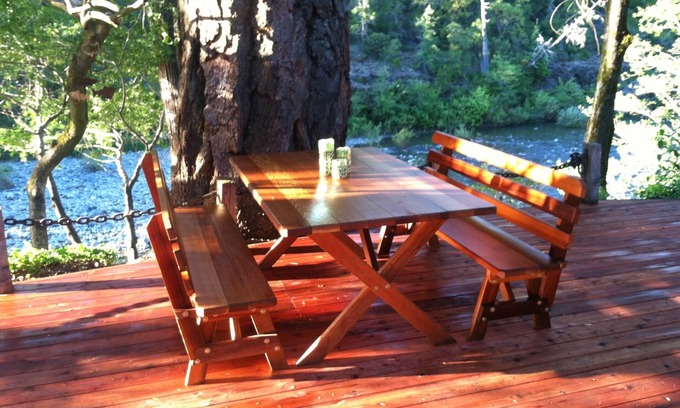 Gasquet Casa | Wild Smith River Front Home