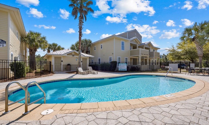 Dune Allen Beach Condominio | Wildflower on 30A - Coastal Topsail Village #224