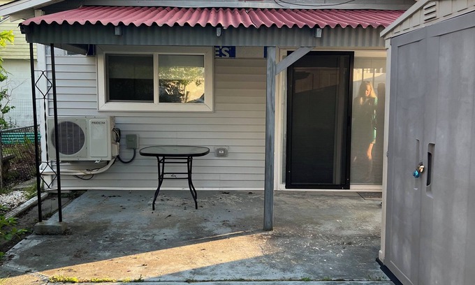 Wildwood Cabaña | Wildwood cottage 2 blocks from boardwalk