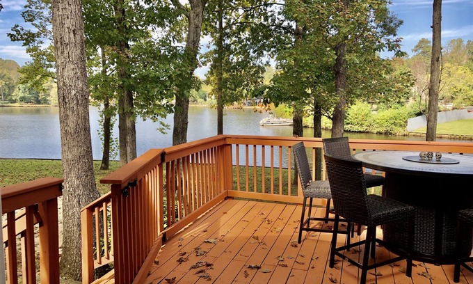 Macon Cabina | Wildwood Family Fun Lake Cabin
