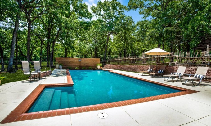 Whitesboro Casa | Wildwood Ranch- PISCINA y PRIVACIDAD en 160 acres aislados, duerme 12