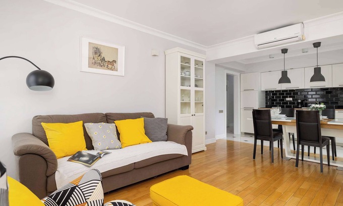 Pradnik Czerwony Apartamento | Wileńska 4 | Kraków | Air Conditioned Apartment | Parking | Remote Work | Bathtu