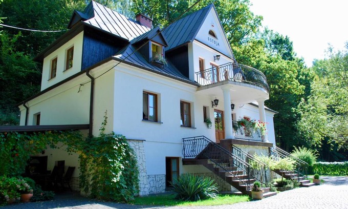 Kazimierz Dolny Villa | Willa Ostoja