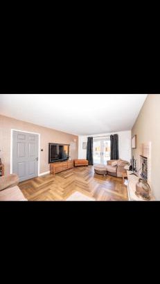 Hoylandswaine Casa | Willow falls