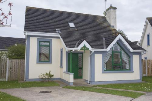 Rosslare Casa | Willow Grove Holiday Homes No 4 by Trident Holiday Homes