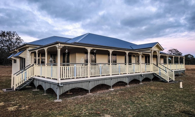 Junabee Cabina | Willow Lodge at Willow Farm, experience the country life