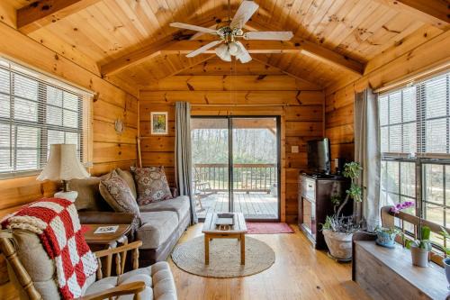 Asheville Casa | Willow Pond Cabin that is peaceful and quiet