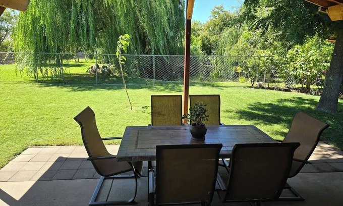 Rio Linda Casa | Willow Pond Oasis
