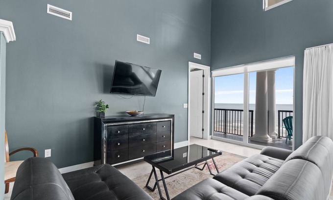 Myrtle Beach Condominio | Willow Suite - 8 BR Oceanfront Penthouse Suite with Pool
